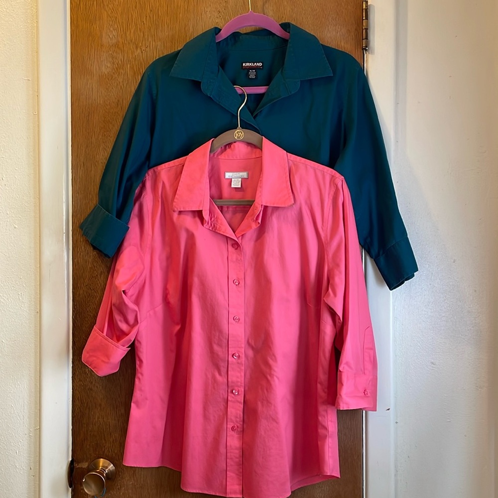 Lot 1 / 2 Items Kirkland Signature And Lady Hathaway. 2 Blouses In 1 Lot. Sz XL